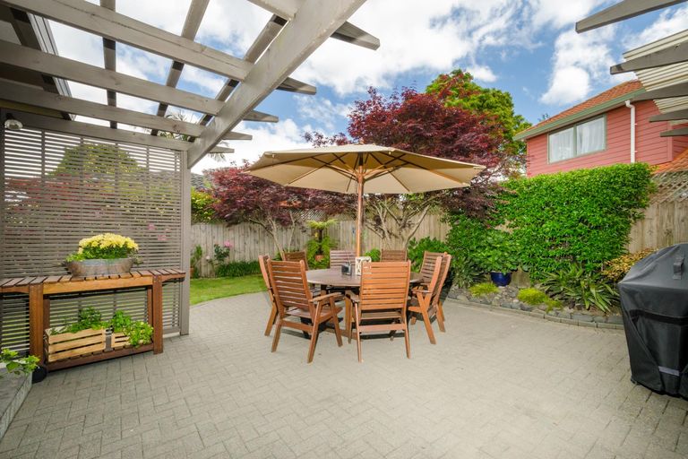 Photo of property in 30 San Bernadino Drive, Henderson, Auckland, 0612