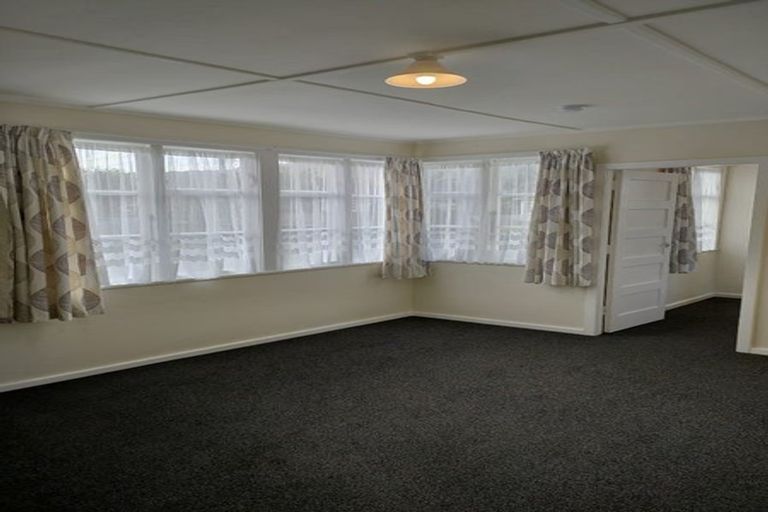 Photo of property in 37 Biddle Crescent, Taita, Lower Hutt, 5011