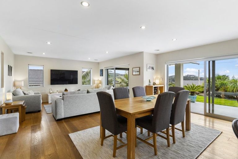 Photo of property in 31 Beachwood Drive, Hatfields Beach, Orewa, 0931