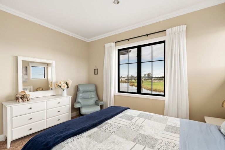 Photo of property in 166 Oriental Parade, Papamoa Beach, Papamoa, 3118