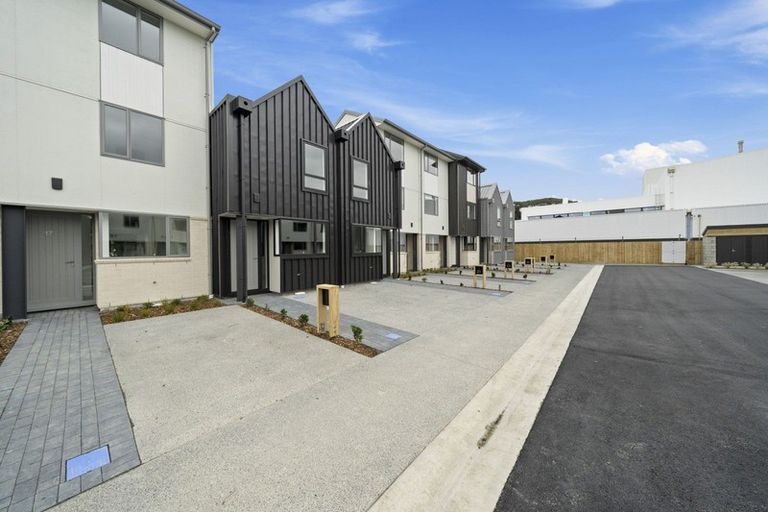 Photo of property in 2/130 Richmond Street, Petone, Lower Hutt, 5012