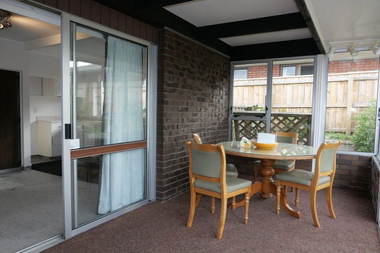 Photo of property in 11 Walton Avenue, Waikanae, 5036