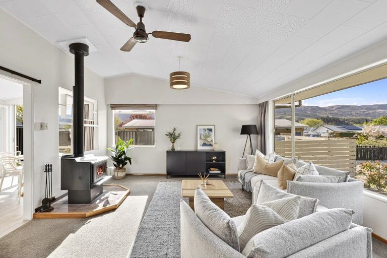 Photo of property in 104 Molyneux Avenue, Cromwell, 9310