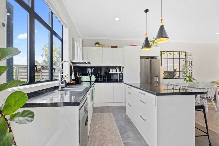 Photo of property in Tuscany Towers, 47/1 Ambrico Place, New Lynn, Auckland, 0600