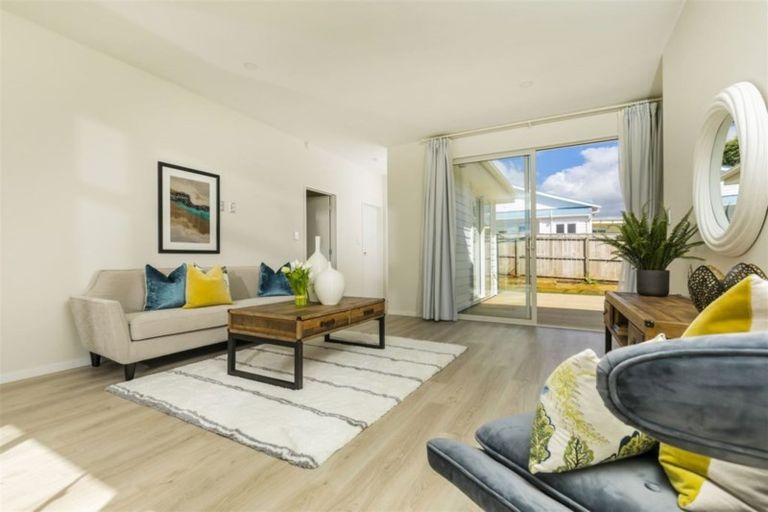 Photo of property in 18 Raymond Grace Avenue, Huapai, Kumeu, 0810