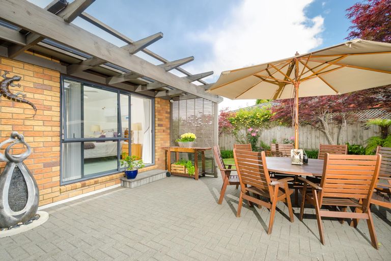 Photo of property in 30 San Bernadino Drive, Henderson, Auckland, 0612