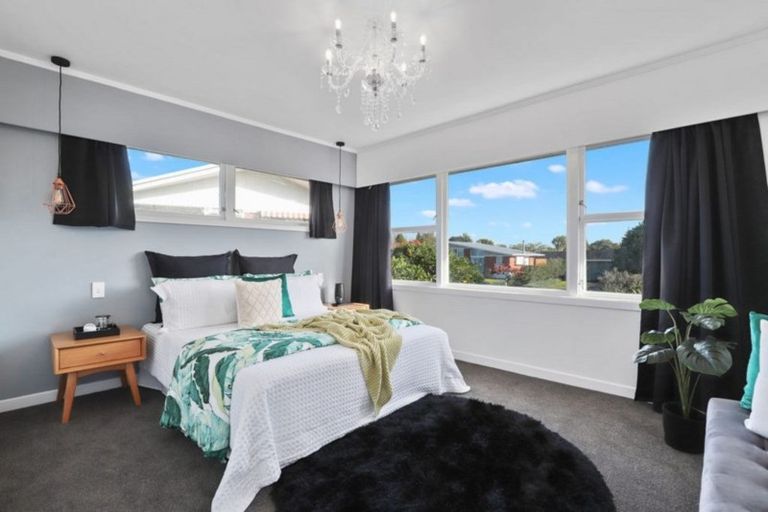 Photo of property in 6 Aotea Place, Chedworth, Hamilton, 3210