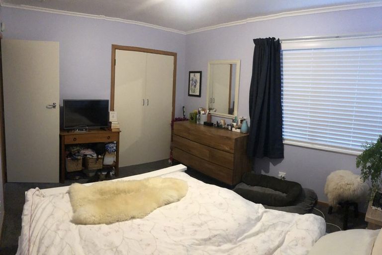 Photo of property in 38 Kelkirk Street, Kelston, Auckland, 0602