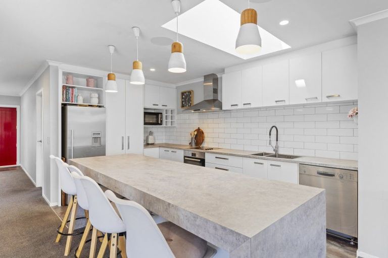 Photo of property in 15 Gallipoli Place, Paraparaumu, 5032