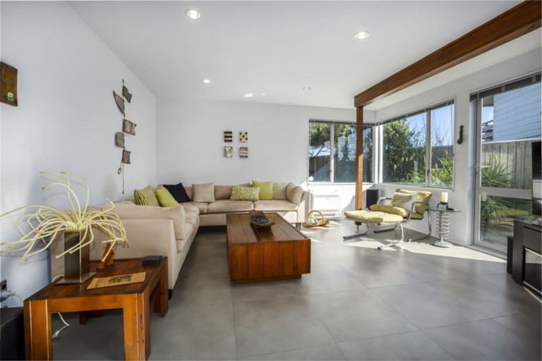 Photo of property in 12 Scott Avenue, Otaki Beach, Otaki, 5512