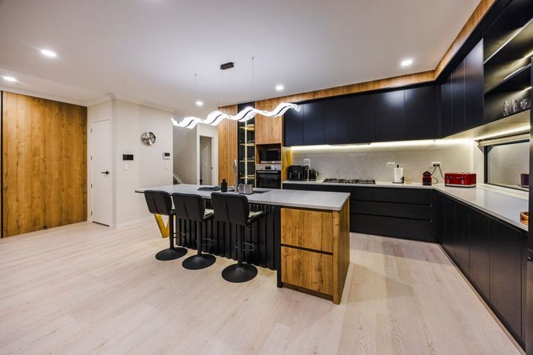 Photo of property in 74 Tir Conaill Avenue, Flat Bush, Auckland, 2019