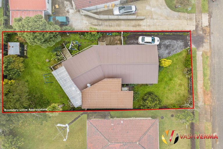 Photo of property in 14 Gambare Place, Wattle Downs, Auckland, 2103