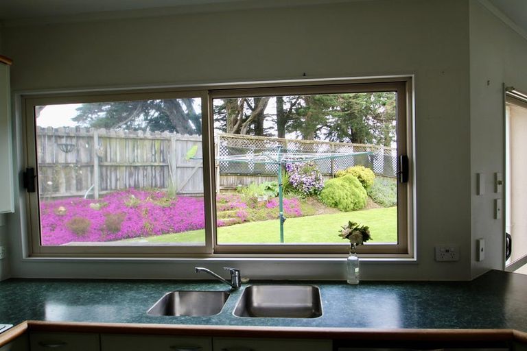 Photo of property in 78 Goodwood Drive, Goodwood Heights, Auckland, 2105