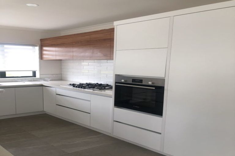 Photo of property in 10 Carthey Road, Wainui, 0932