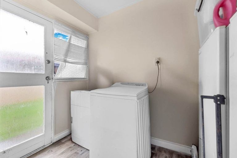 Photo of property in 20 Innismara Avenue, Wattle Downs, Auckland, 2103