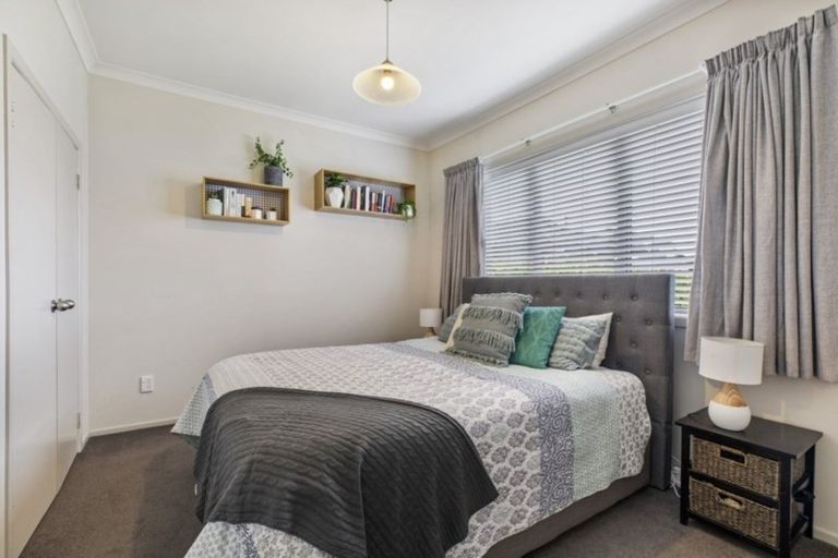 Photo of property in 2/9 Argyle Avenue, Pahurehure, Papakura, 2113