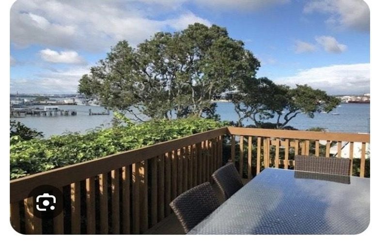 Photo of property in 1/15a Stanley Point Road, Stanley Point, Auckland, 0624