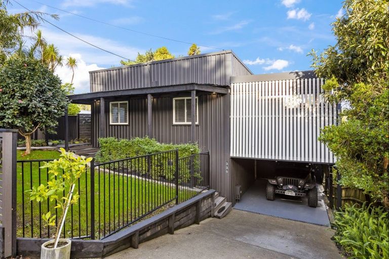 Photo of property in 220 Wade River Road, Wade Heads, Whangaparaoa, 0932