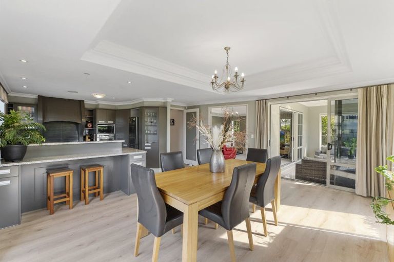 Photo of property in 2 Excelsa Place, Papamoa Beach, Papamoa, 3118