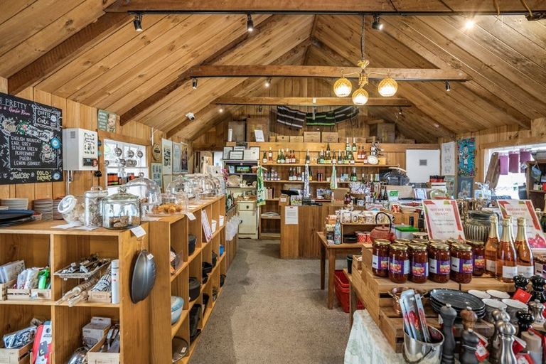 Photo of property in 43 School Road, Te Horo, Otaki, 5582