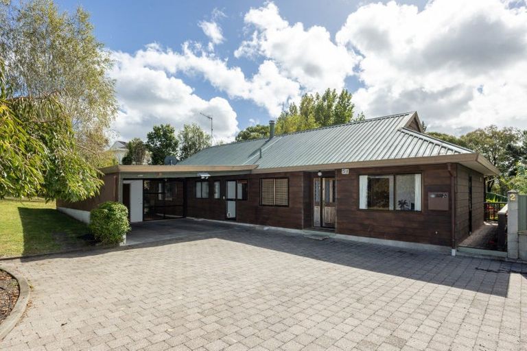 Photo of property in 2 Te Mata Peak Road, Havelock North, 4130