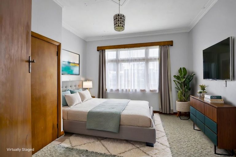 Photo of property in 225 South Road, Hawera, 4610