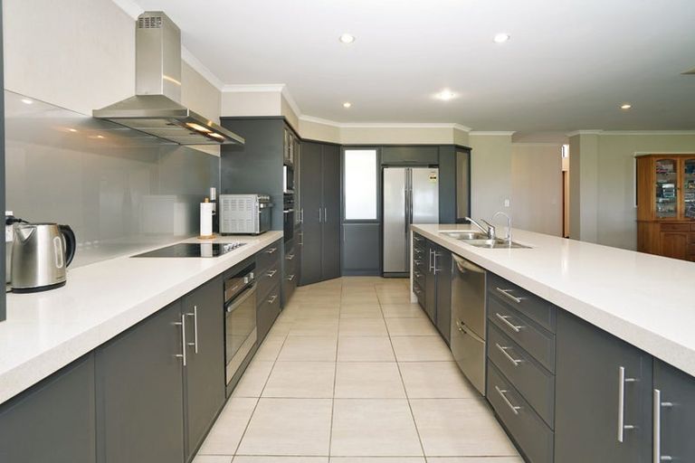 Photo of property in 127 Wallace Road, Temple View, Hamilton, 3289