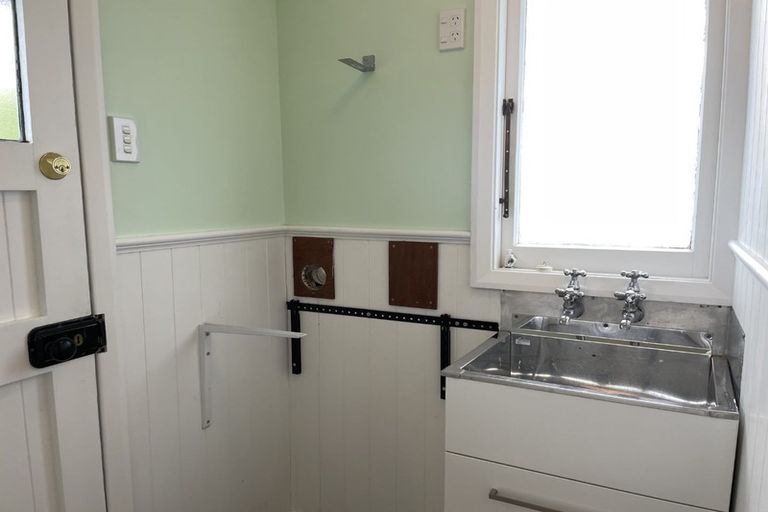 Photo of property in 73 Havill Street, Takaro, Palmerston North, 4410