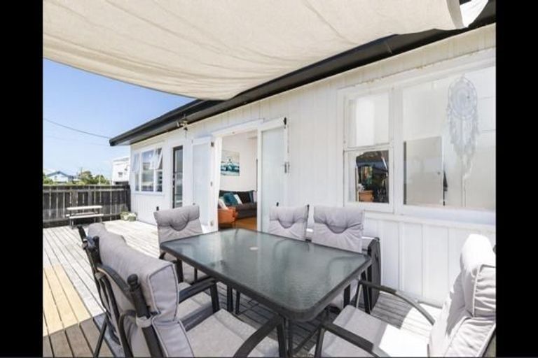 Photo of property in 126 Pukehina Parade, Pukehina, Te Puke, 3189