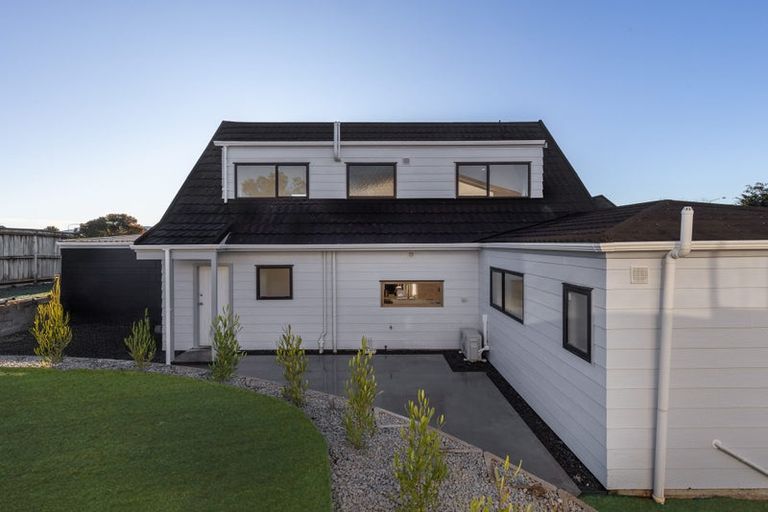Photo of property in 102 Langdale Avenue, Paraparaumu, 5032