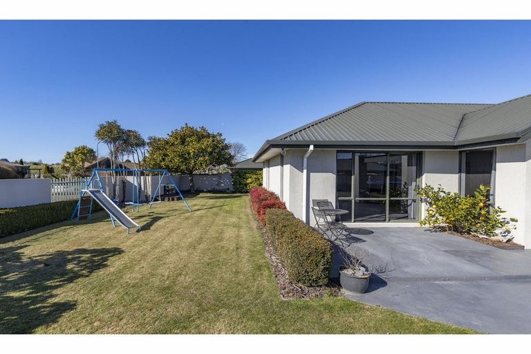 Photo of property in 1 Appleton Place, Woodend, 7610