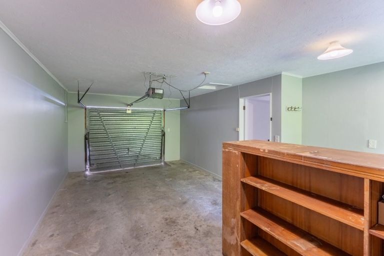 Photo of property in 61 Kakariki Grove, Waikanae, 5036