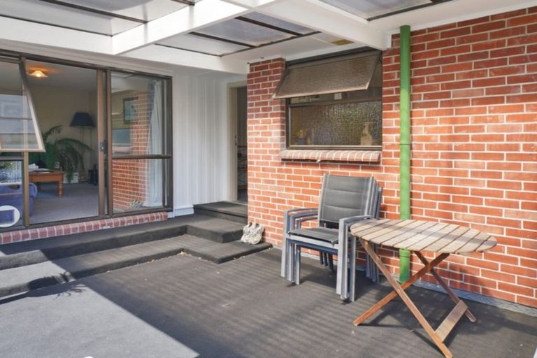 Photo of property in 1/39 Harris Crescent, Papanui, Christchurch, 8053