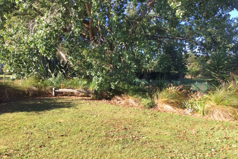 Photo of property in 17 Old Woodcocks Road, Kaipara Flats, Warkworth, 0981