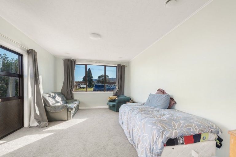 Photo of property in 8 Helena Street, Lumsden, 9730