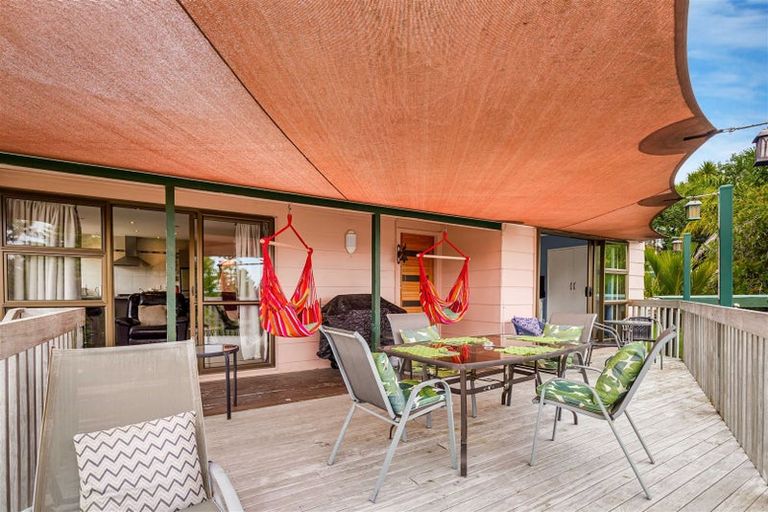 Photo of property in 52 Pemberton Avenue, Bayview, Auckland, 0629