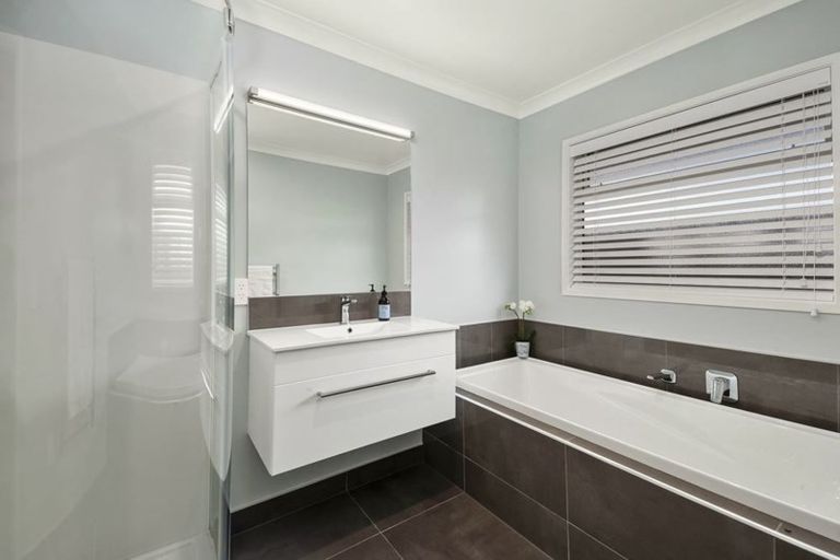 Photo of property in 58 Montgomery Crescent, Kinloch, Taupo, 3377