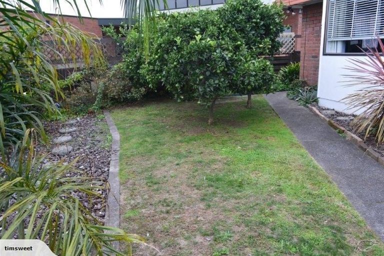 Photo of property in 3/178 Centreway Road, Orewa, 0931