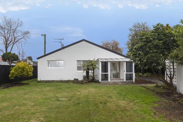 Photo of property in 257 Fifield Terrace, Opawa, Christchurch, 8023