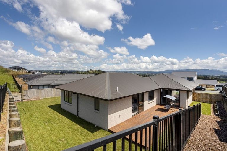 Photo of property in 22 Stingray Drive, Omokoroa, 3114