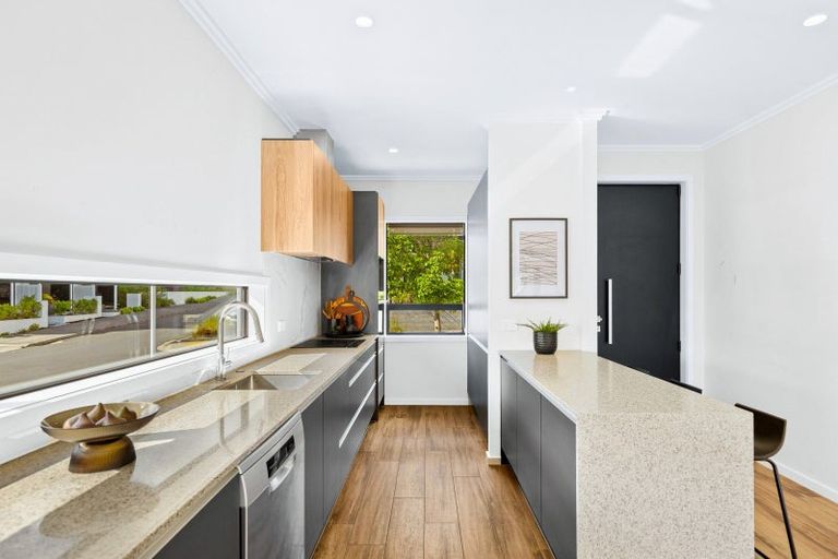 Photo of property in 24 Marine Parade, Hobsonville, Auckland, 0616