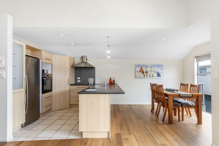 Photo of property in 2/48 May Street, Mount Maunganui, 3116