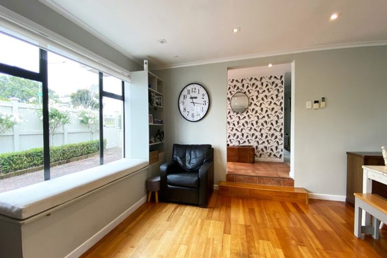 Photo of property in 1/1 Paparoa Road, Cockle Bay, Auckland, 2014