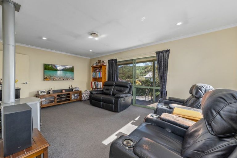 Photo of property in 87a Hampden Street, Picton, 7220