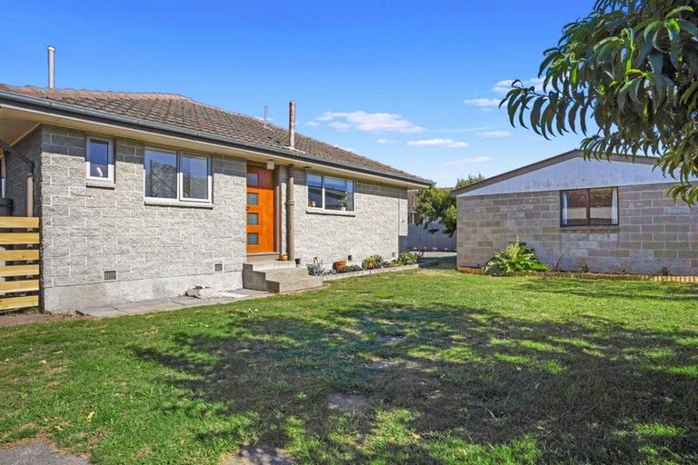 Photo of property in 12 Leverett Place, North New Brighton, Christchurch, 8083