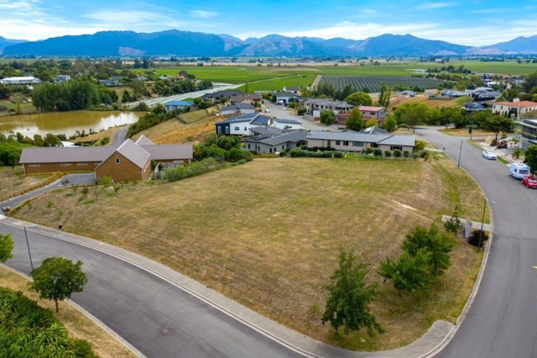 Photo of property in 102 Marlborough Ridge Drive, Fairhall, 7272