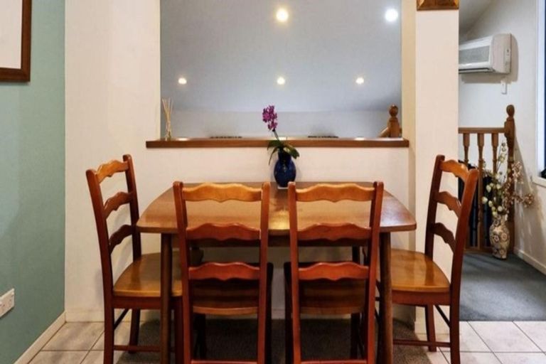 Photo of property in 35 Chamari Close, Titirangi, Auckland, 0604