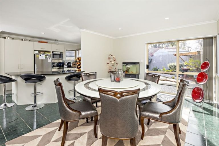 Photo of property in 31 Regalwood Place, Favona, Auckland, 2024