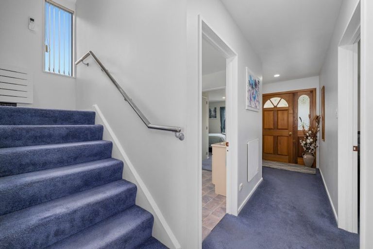 Photo of property in 26 Ranui Street, Waikawa, Picton, 7220