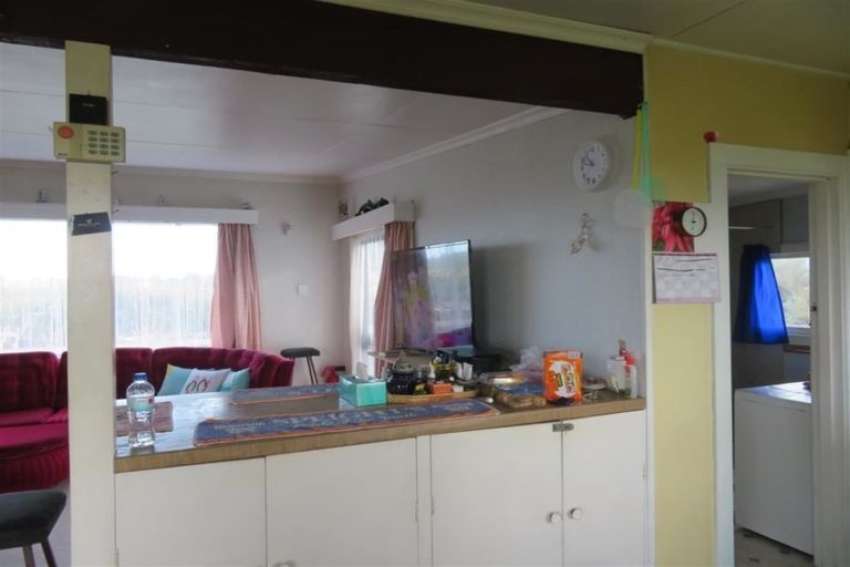 Photo of property in 493 Waikawa-curio Bay Road, Curio Bay, Tokanui, 9884